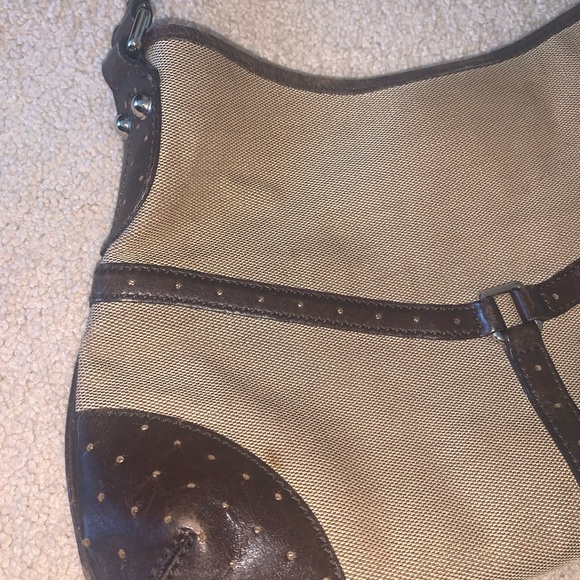 Authentic Gucci Shoulder Bag - Picture 6 of 11